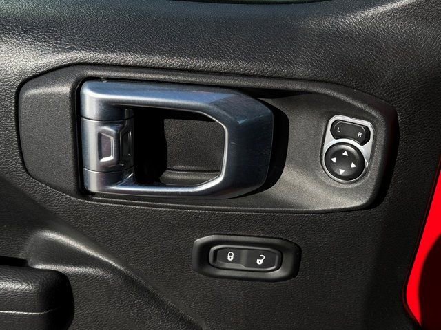 Used 2024 Jeep Wrangler Unlimited image 27