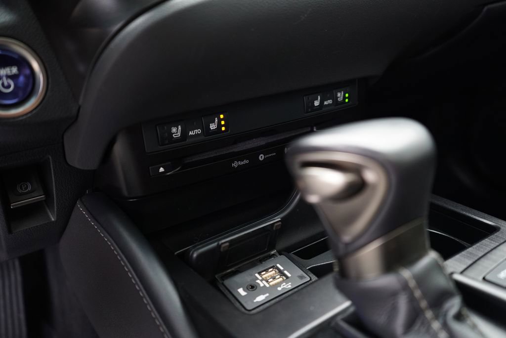 Used 2021 Lexus ES 300h w/ Premium Package FWD image 16