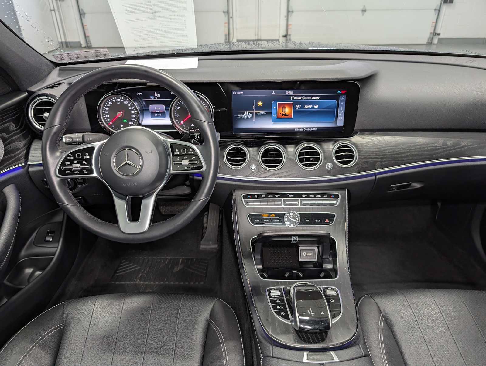 Certified 2019 Mercedes-Benz E 300 4MATIC image 18