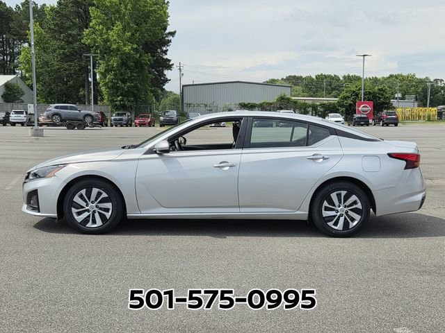 Used 2023 Nissan Altima 2.5 S FWD image 2