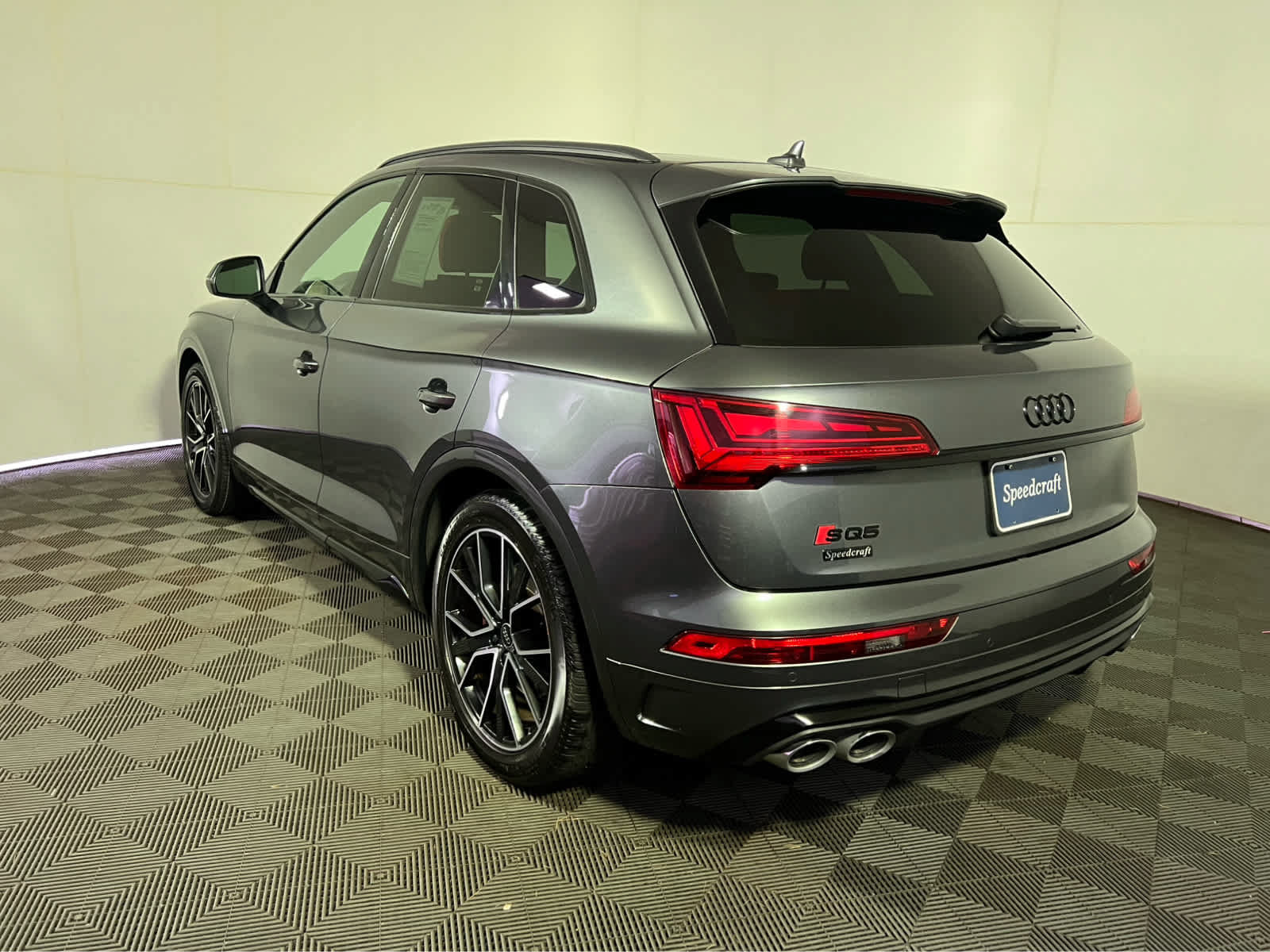 Used 2024 Audi SQ5 Premium Plus w/ Premium Plus Package AWD/4WD image 5