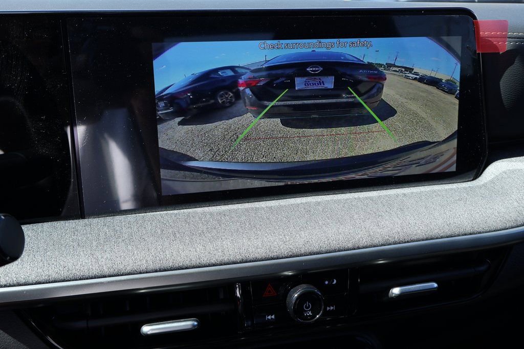 New 2026 Nissan Kicks SV image 4