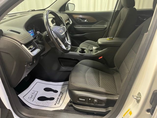 Used 2021 GMC Terrain SLE w/ Driver Convenience Package image 4