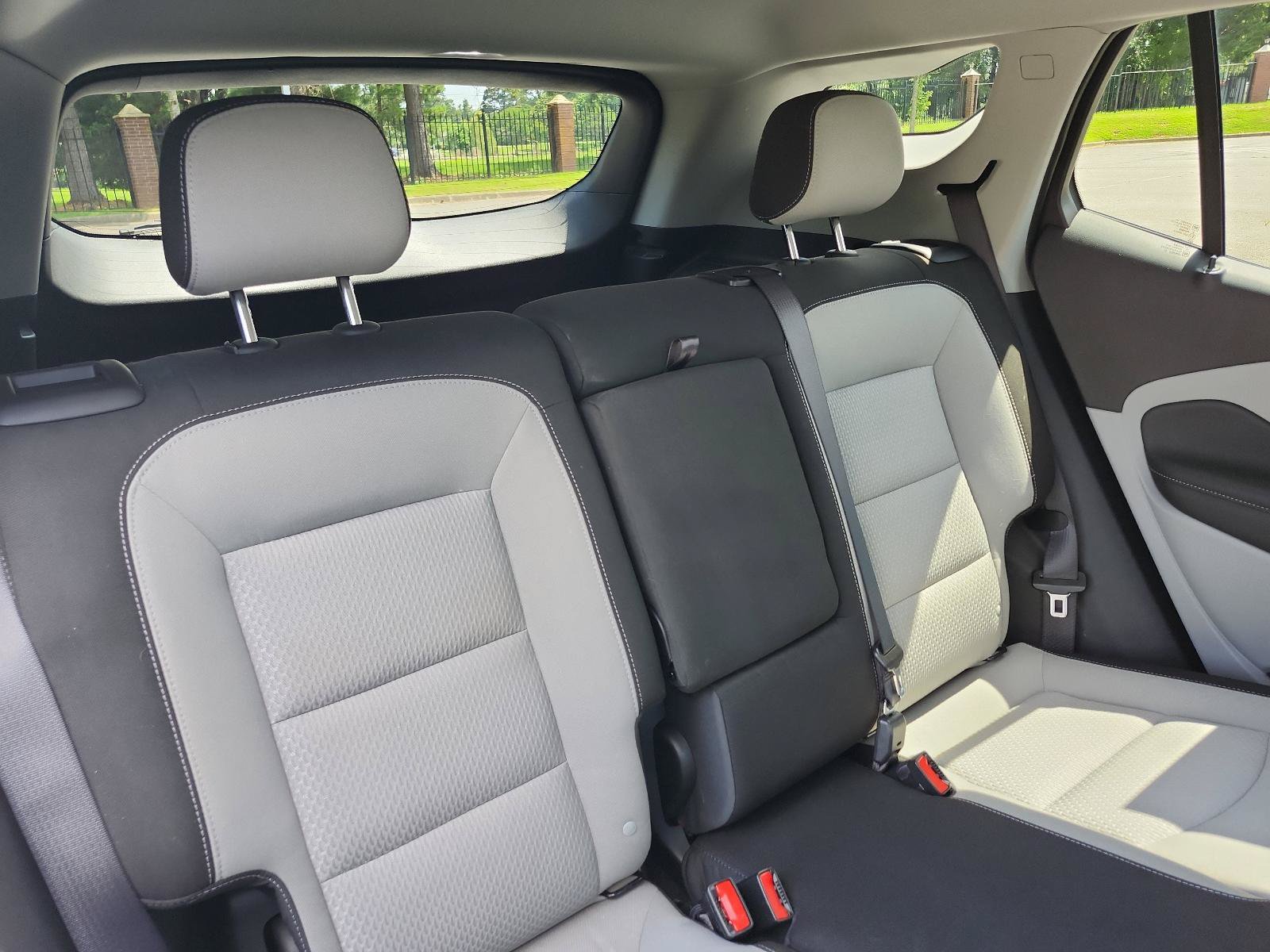 Certified 2024 GMC Terrain SLE w/ Driver Convenience Package FWD image 9