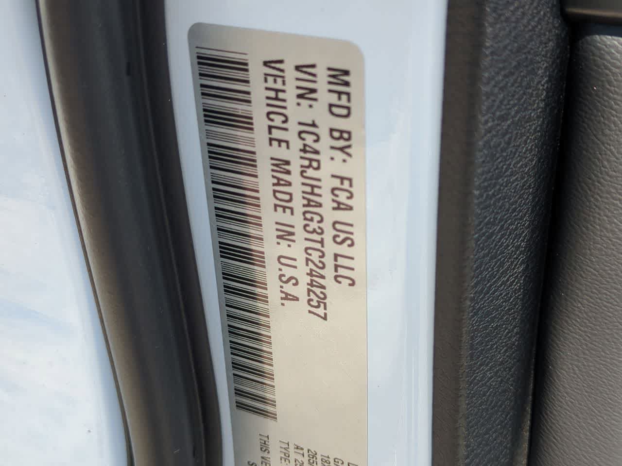 New 2026 Jeep Grand Cherokee Laredo X AWD/4WD image 34