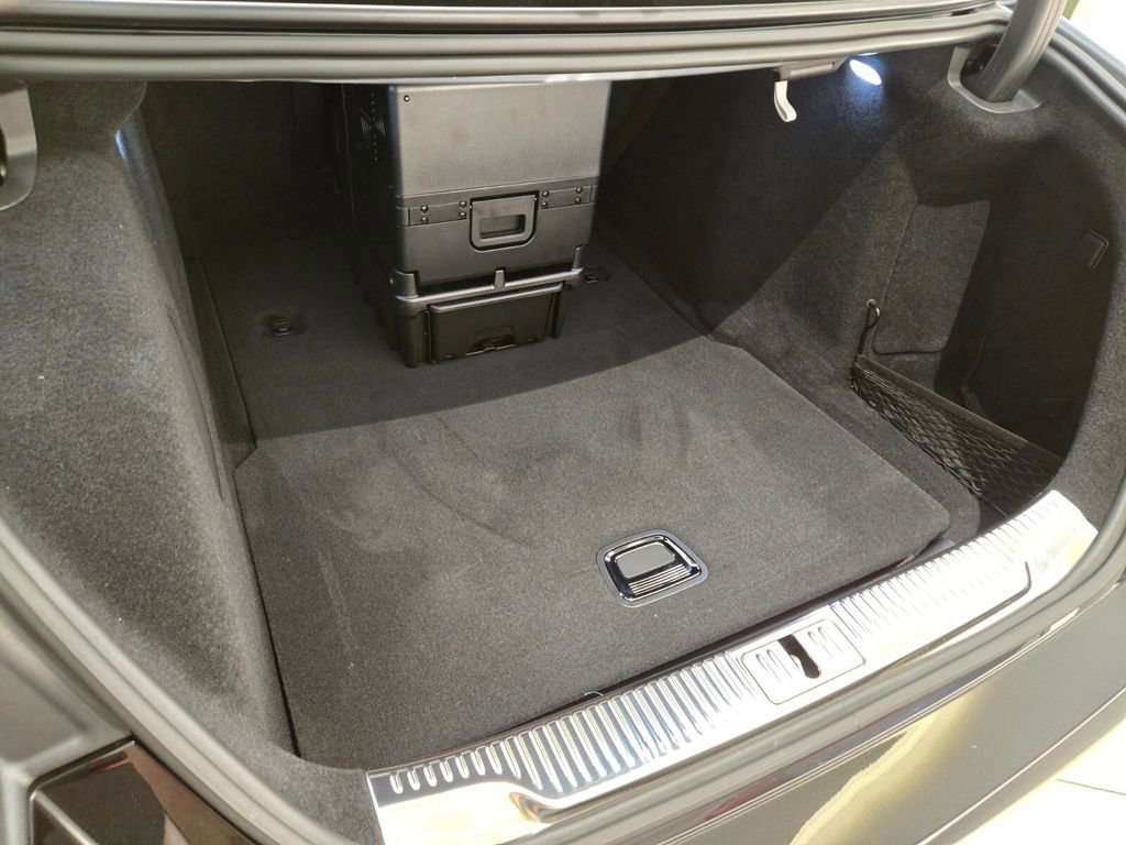 Used 2024 Mercedes-Benz Maybach S 580 4MATIC image 24