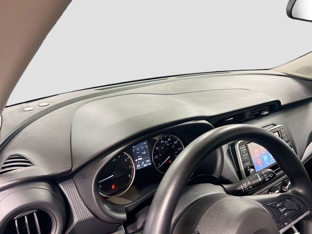 Used 2022 Nissan Kicks S FWD image 9