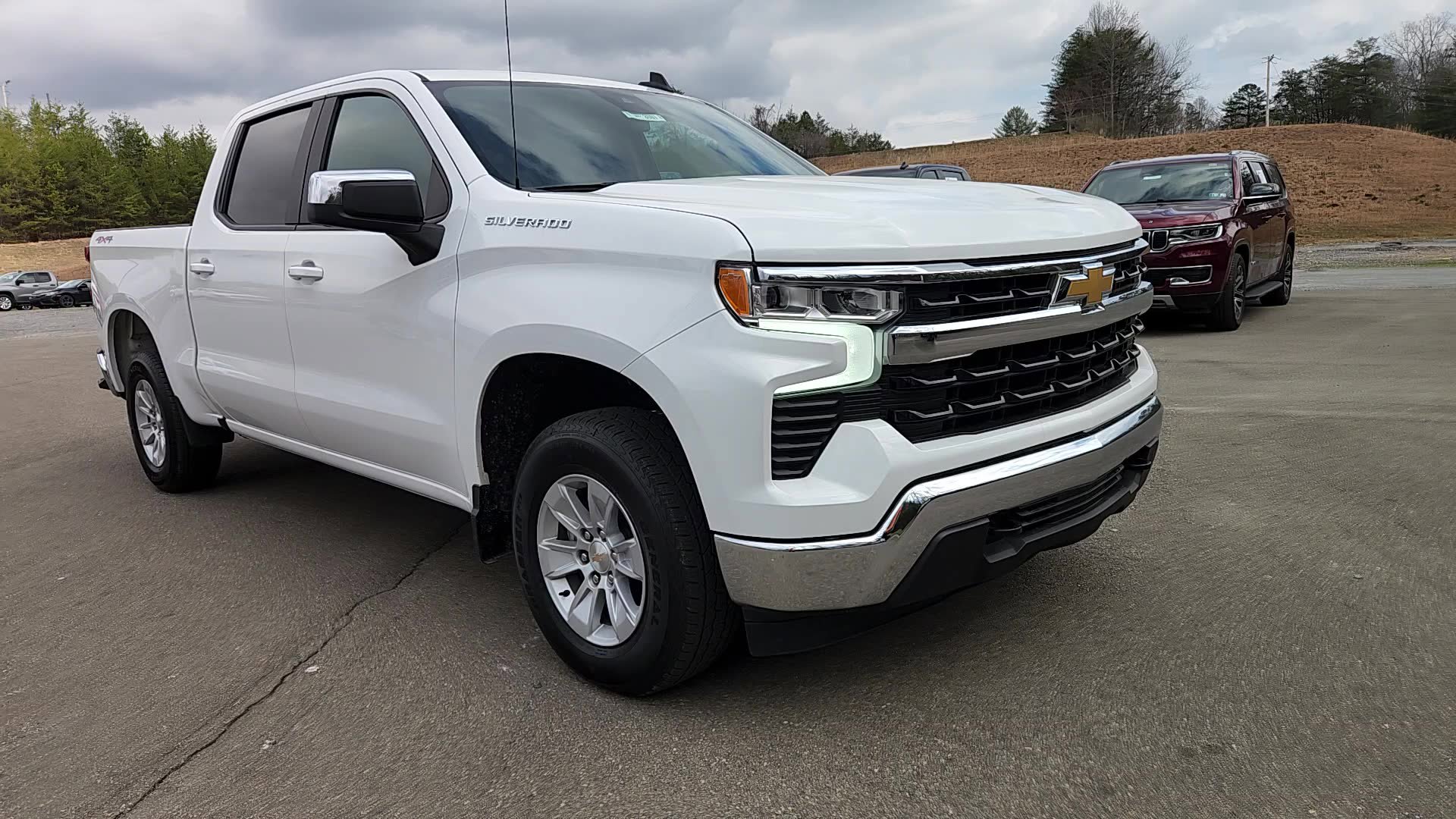Used 2025 Chevrolet Silverado 1500 LT image 14