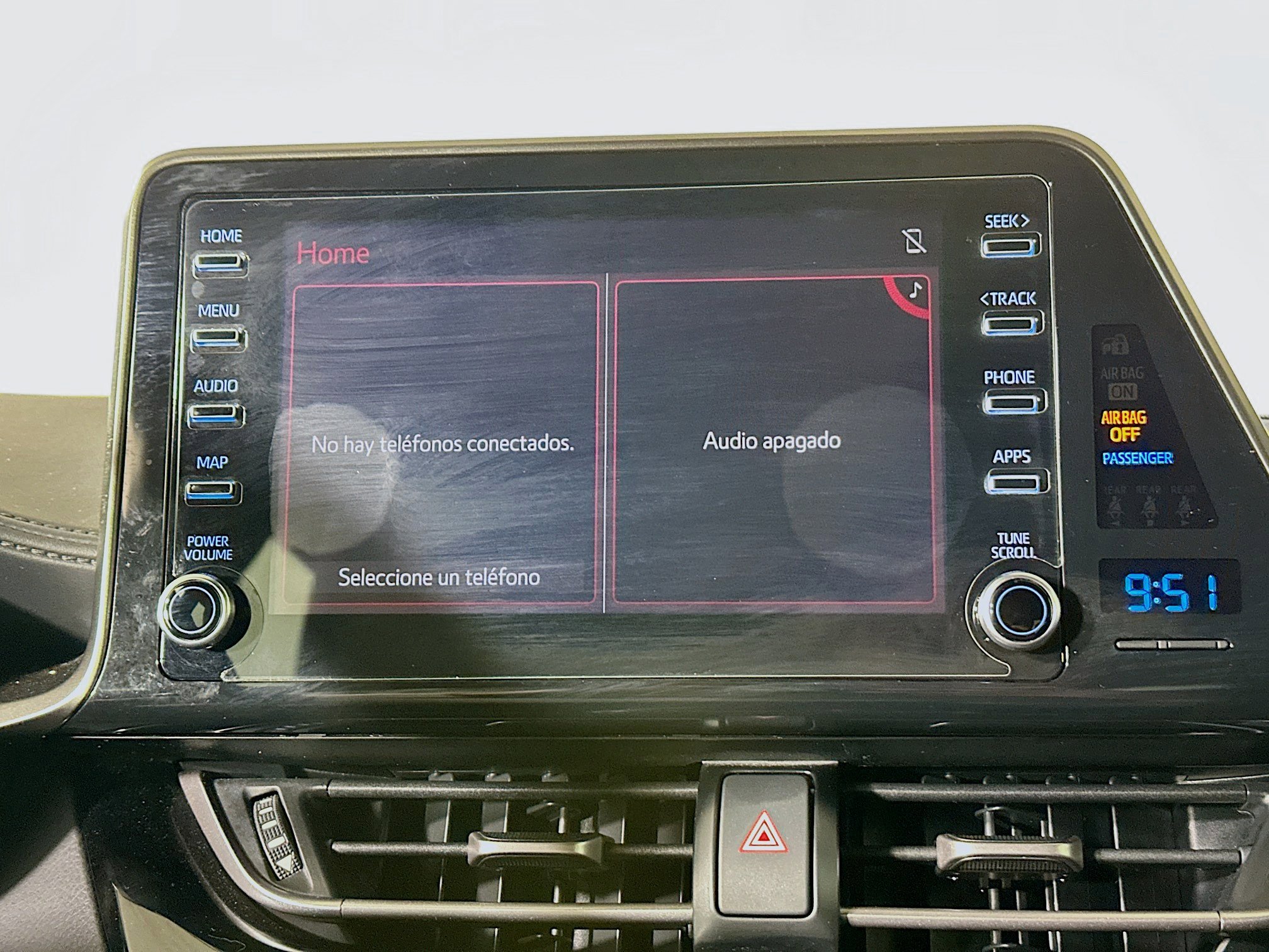 Used 2019 Toyota C-HR LE FWD image 23
