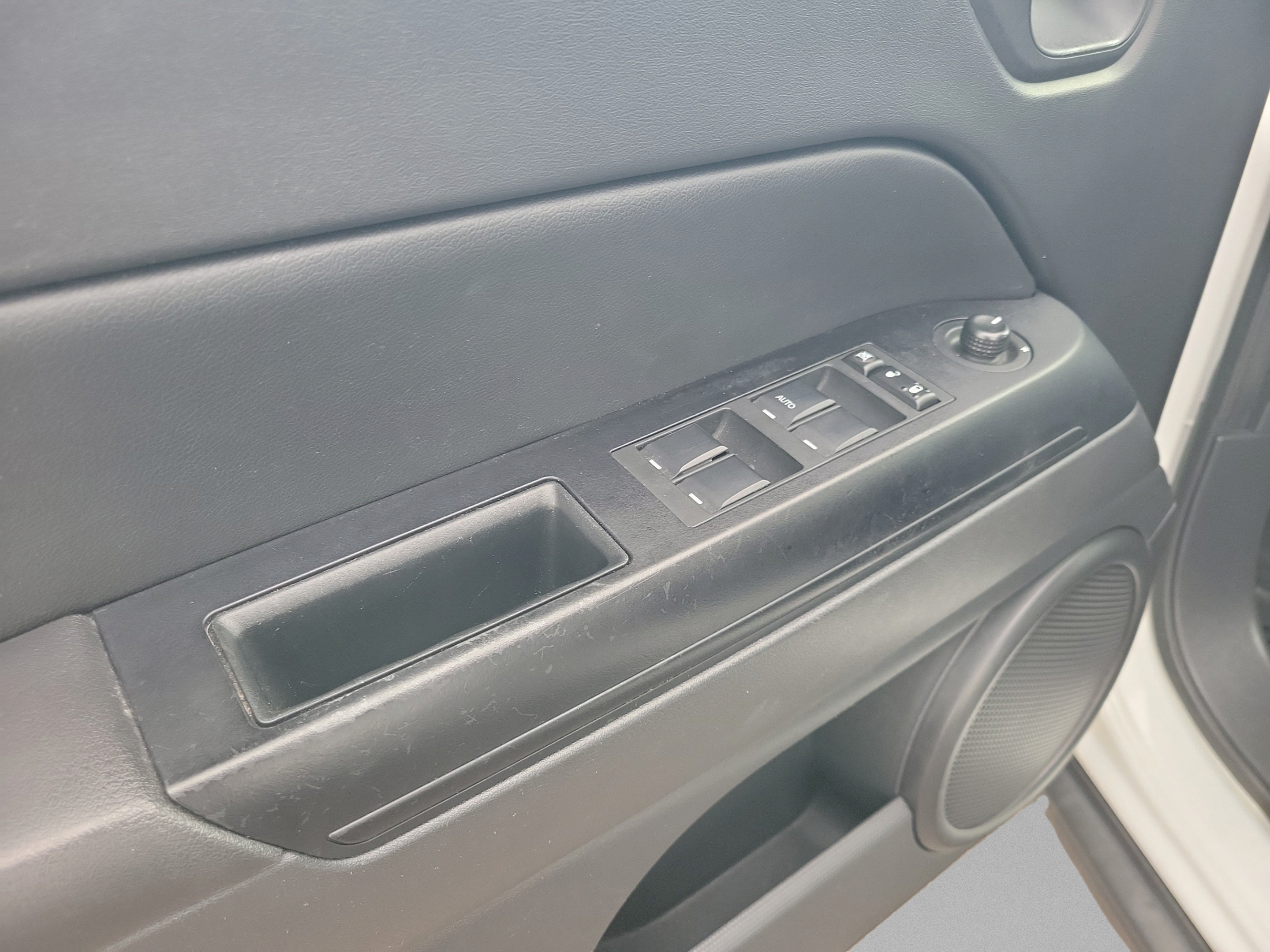Used 2016 Jeep Compass Sport w/ Power Value Group FWD image 19