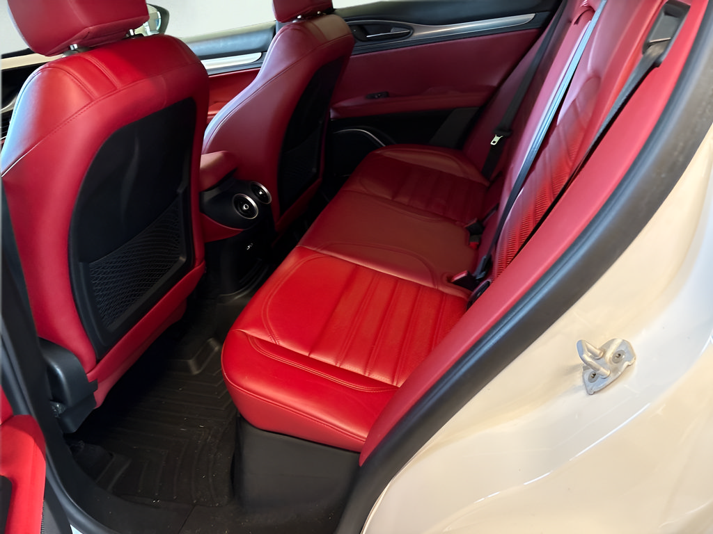 Used 2018 Alfa Romeo Stelvio Ti Sport AWD/4WD image 6