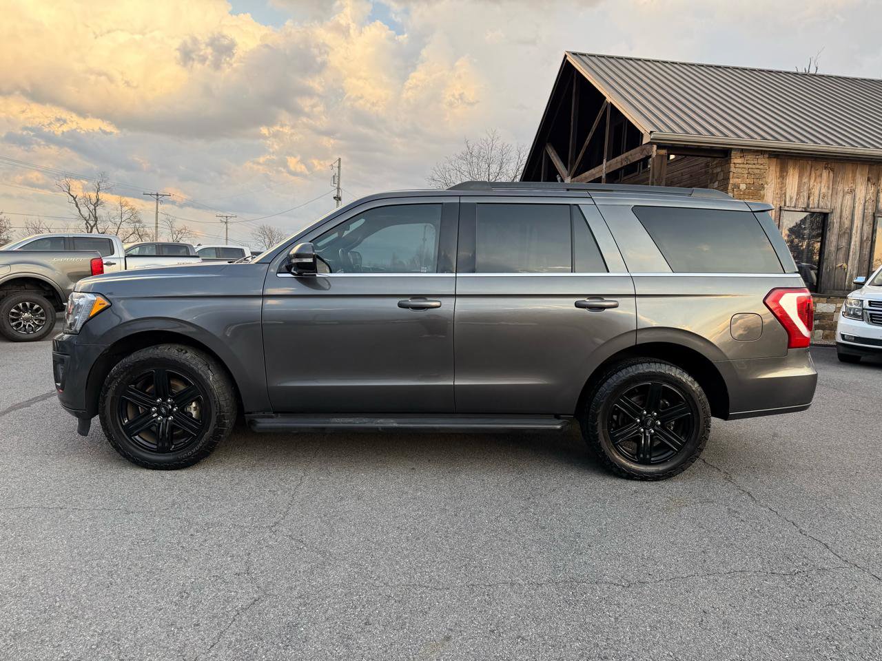Used 2019 Ford Expedition XLT w/ Equipment Group 201A image 3