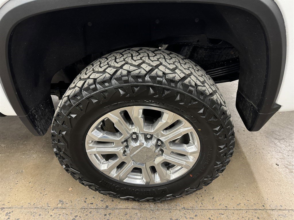 Used 2024 Chevrolet Silverado 2500 LT w/ All Star Edition image 9