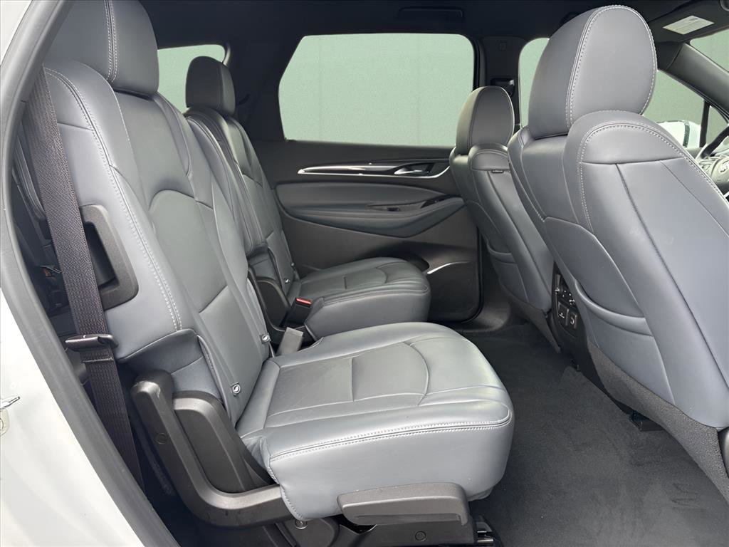 Used 2024 Buick Enclave Premium image 16