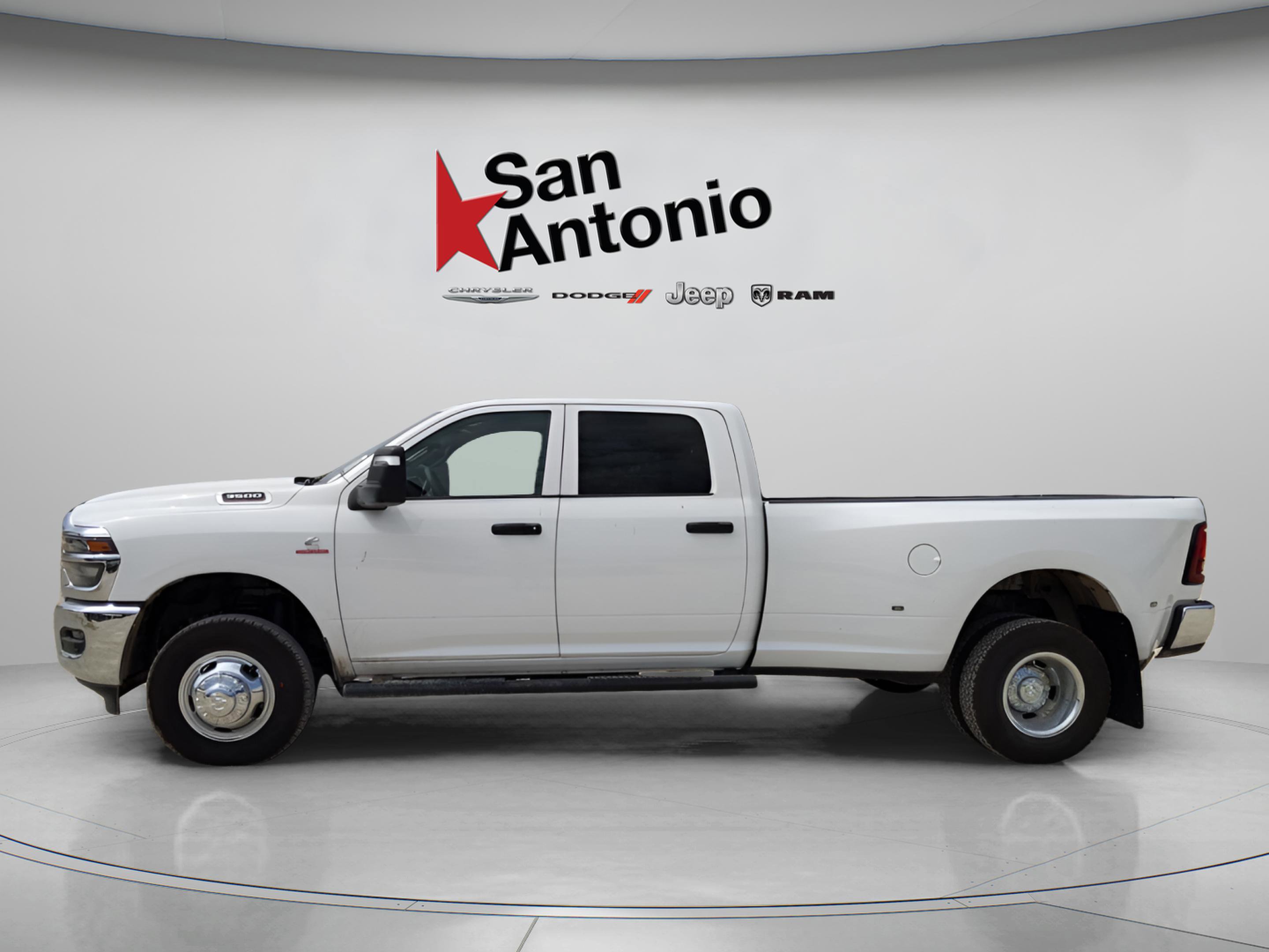 New 2026 RAM 3500 Tradesman image 5