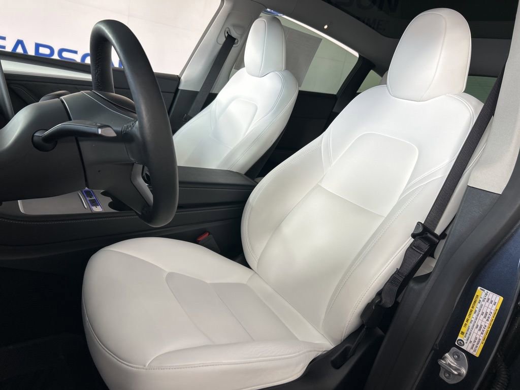 Used 2024 Tesla Model Y Long Range image 25