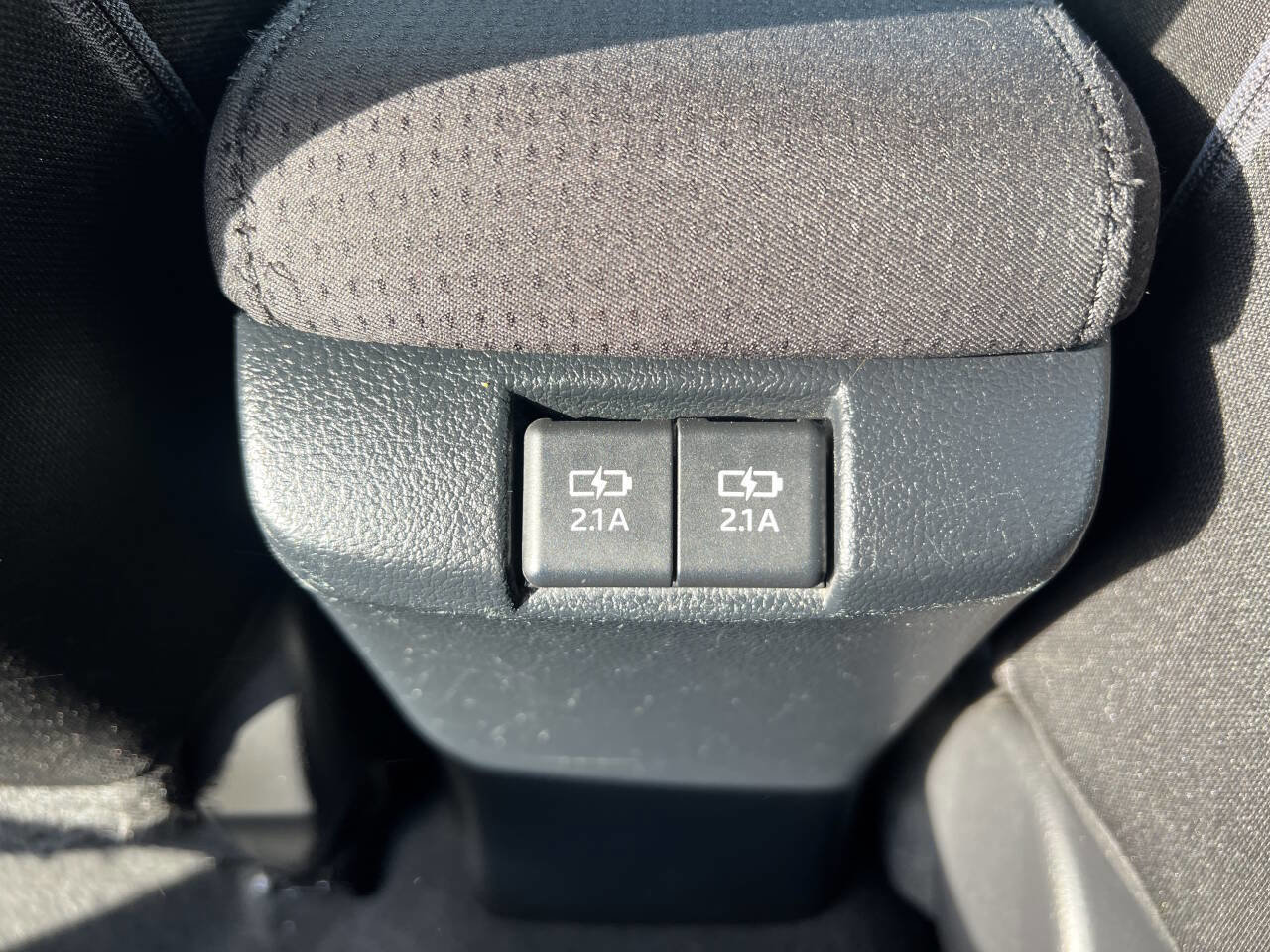 Used 2021 Toyota Prius LE image 13