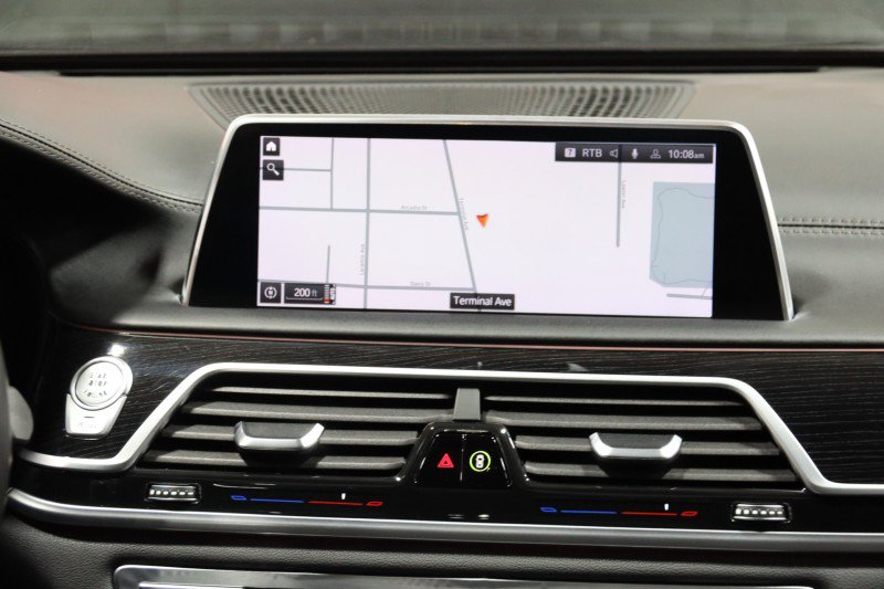 Used 2020 BMW 750i xDrive w/ Executive Package AWD/4WD image 61
