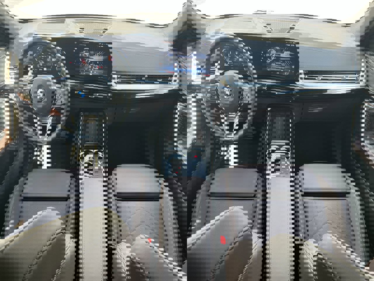 Certified 2025 BMW X2 xDrive28i image 27