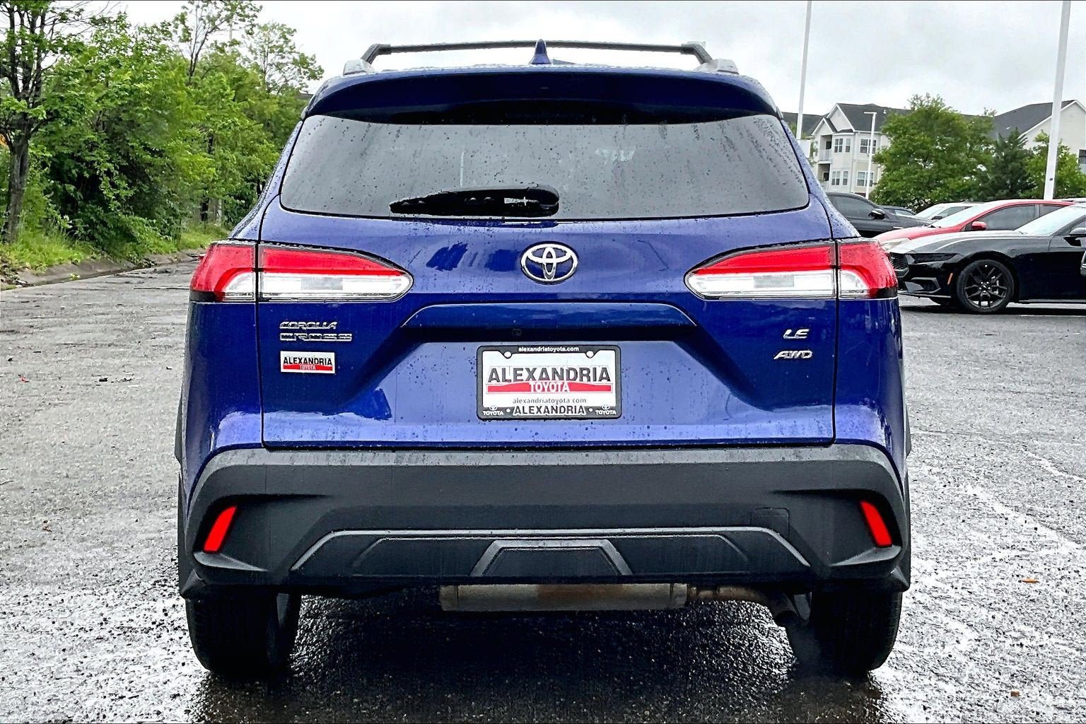 Used 2022 Toyota Corolla Cross LE w/ Moonroof Package AWD/4WD image 4