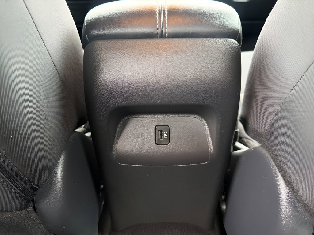 Used 2025 Nissan Sentra SV FWD image 14