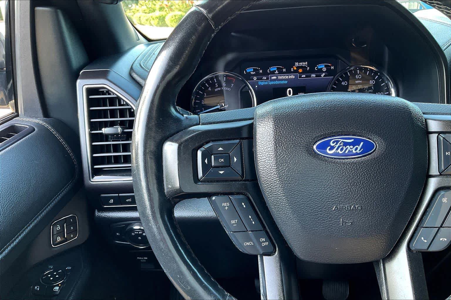 Used 2020 Ford Expedition Limited w/ Equipment Group 301A AWD/4WD image 24