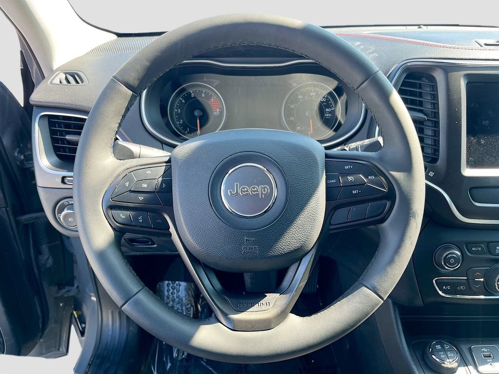 Used 2022 Jeep Cherokee Trailhawk w/ Comfort/Convenience Group image 11