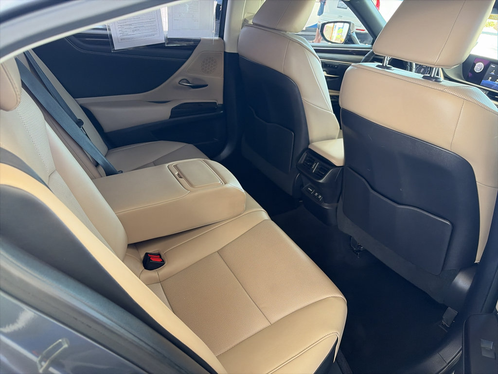 Used 2020 Lexus ES 350 w/ Premium Package FWD image 11