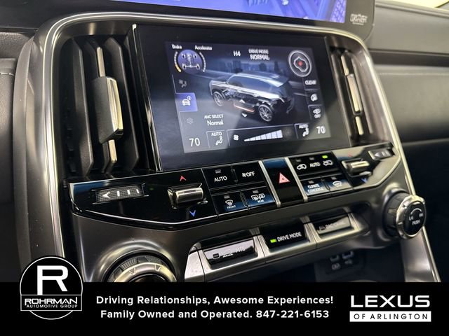Used 2024 Lexus LX 600 4WD w/ Luxury Package image 10