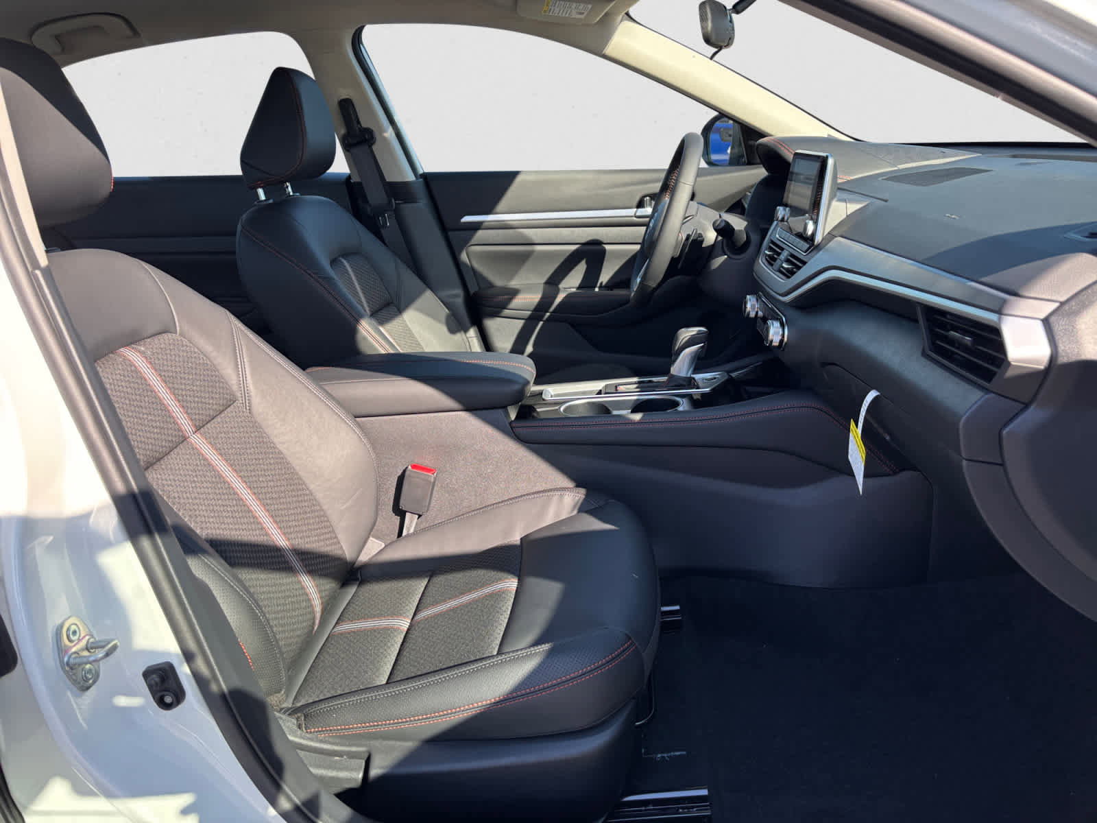 New 2025 Nissan Altima 2.5 SR image 15