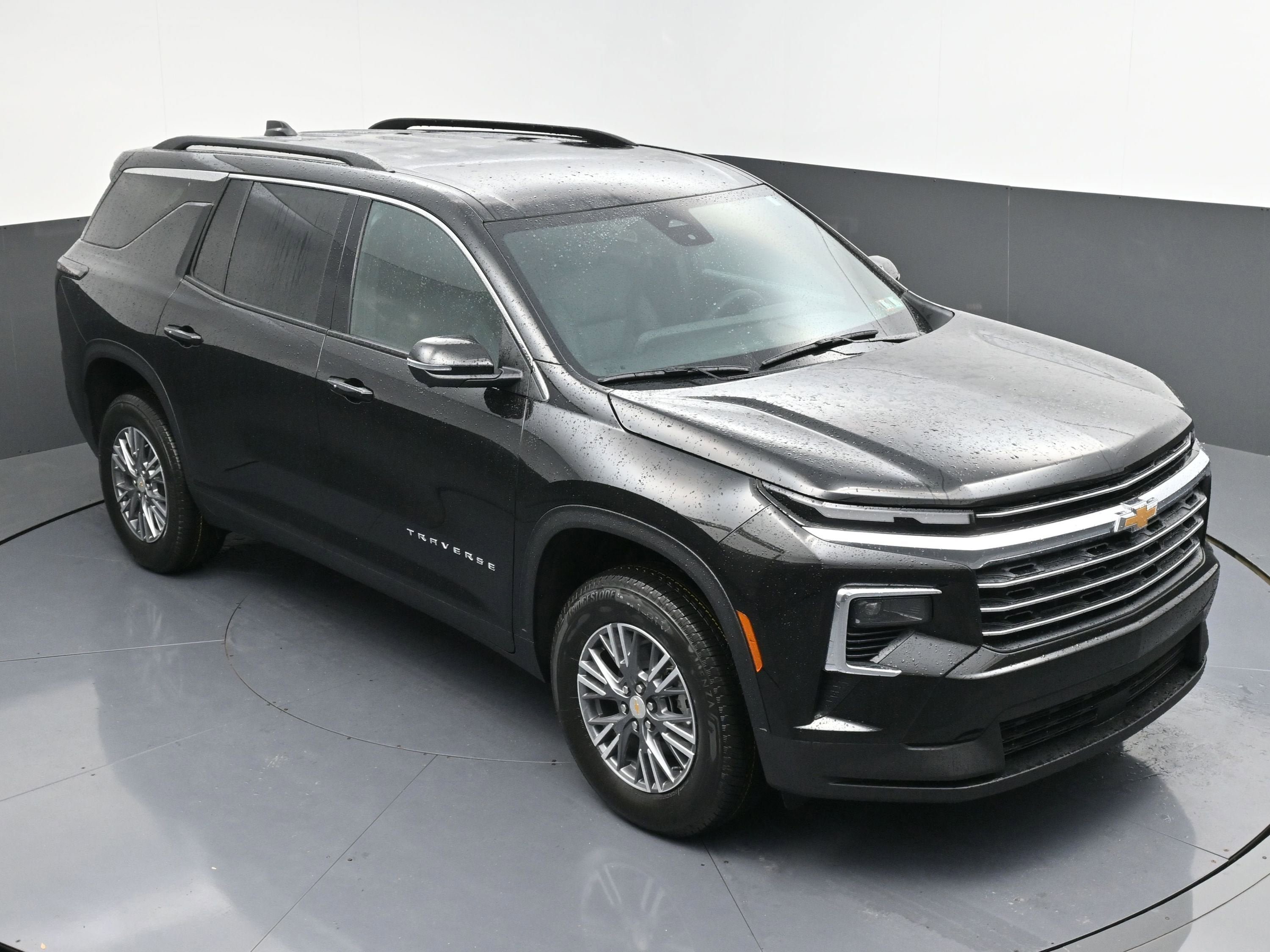 New 2026 Chevrolet Traverse LT w/ Driver Confidence Package AWD/4WD image 39