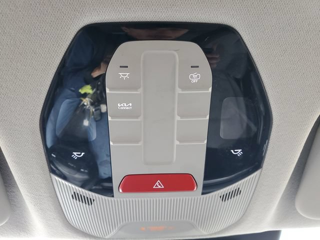 Used 2025 Kia K4 FWD image 25