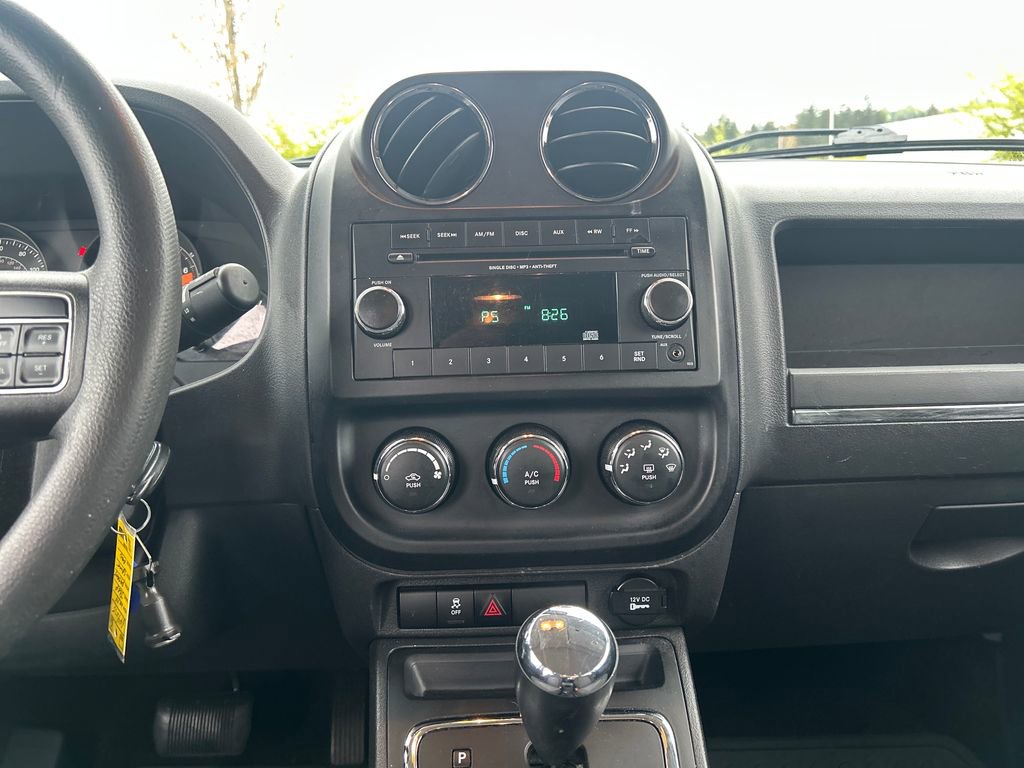 Used 2014 Jeep Patriot Sport w/ Power Value Group AWD/4WD image 24