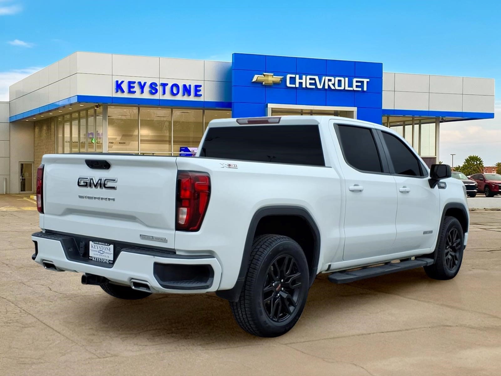 Used 2023 GMC Sierra 1500 Elevation w/ LPO, Elevation Black Package AWD/4WD image 7