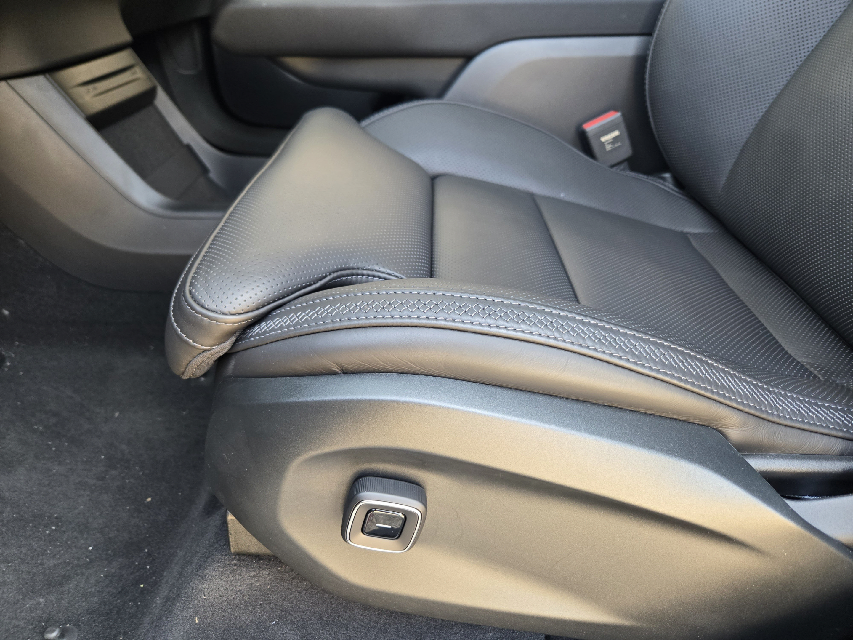 New 2026 Volvo EX90 Ultra AWD/4WD image 18