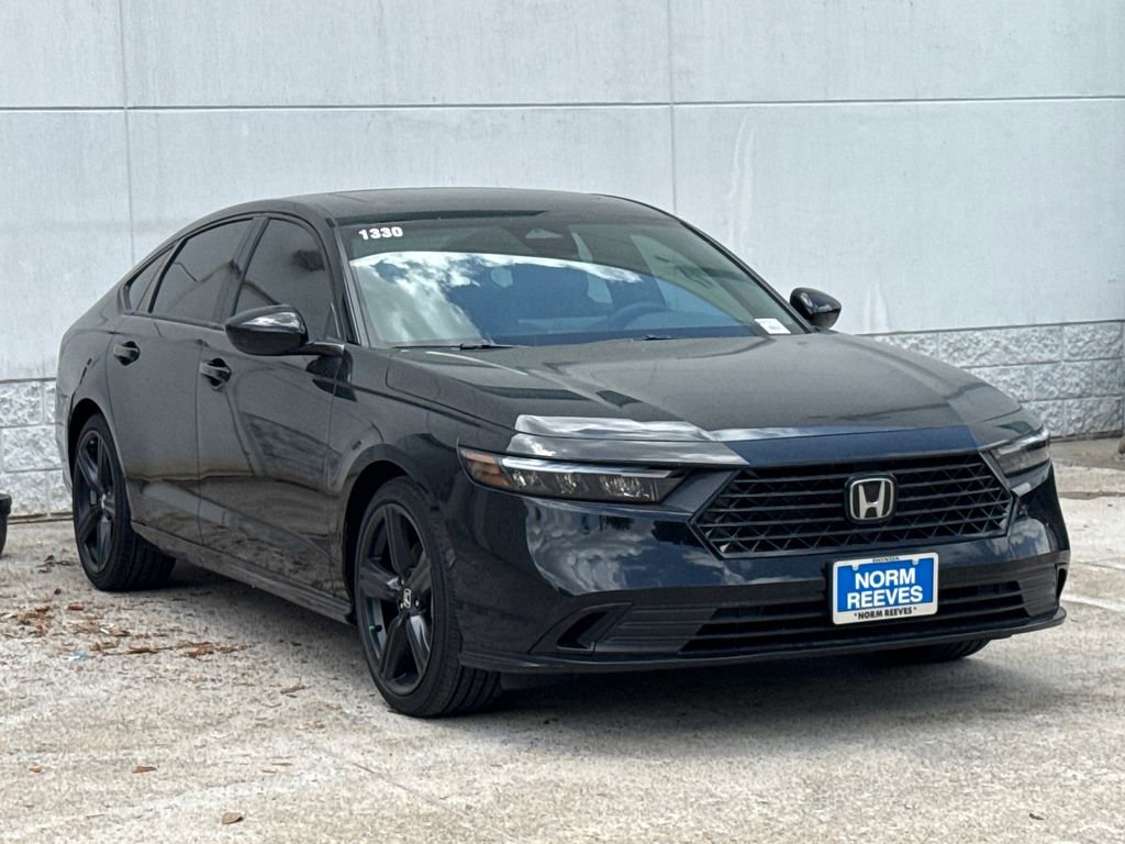 Used 2025 Honda Accord Sport image 3