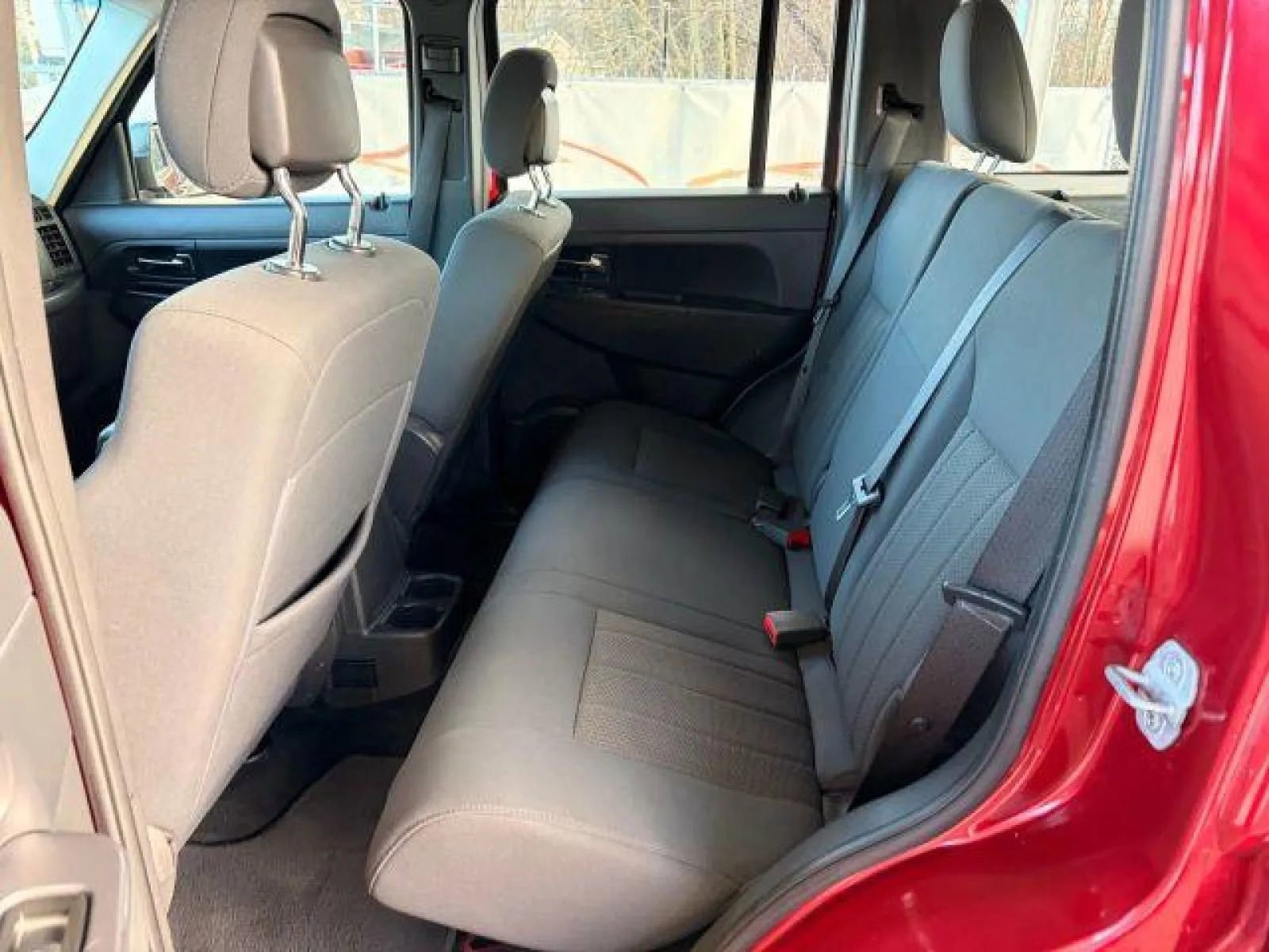 Used 2012 Jeep Liberty Sport w/ Driver Convenience Group image 16