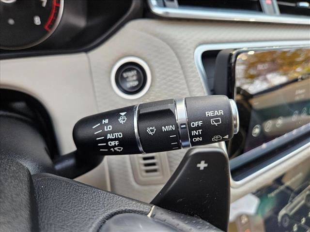 Used 2019 Land Rover Range Rover Velar S image 15