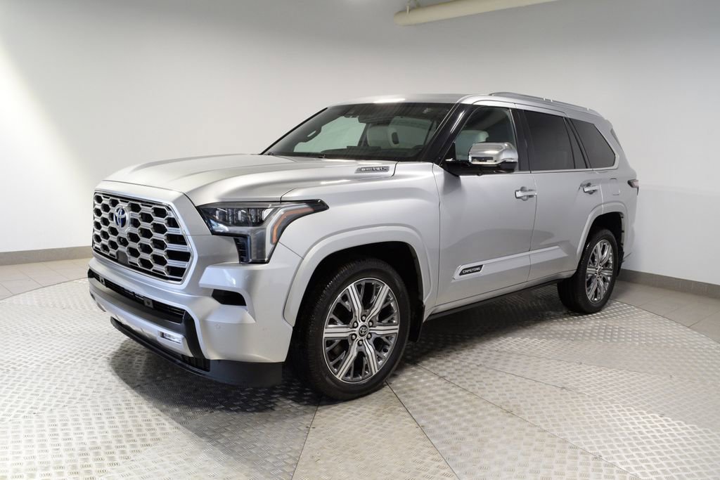 Used 2023 Toyota Sequoia Capstone AWD/4WD image 9