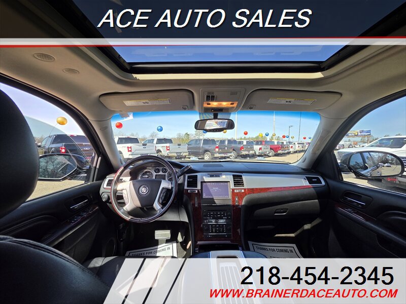 Used 2013 Cadillac Escalade EXT Premium AWD/4WD image 12