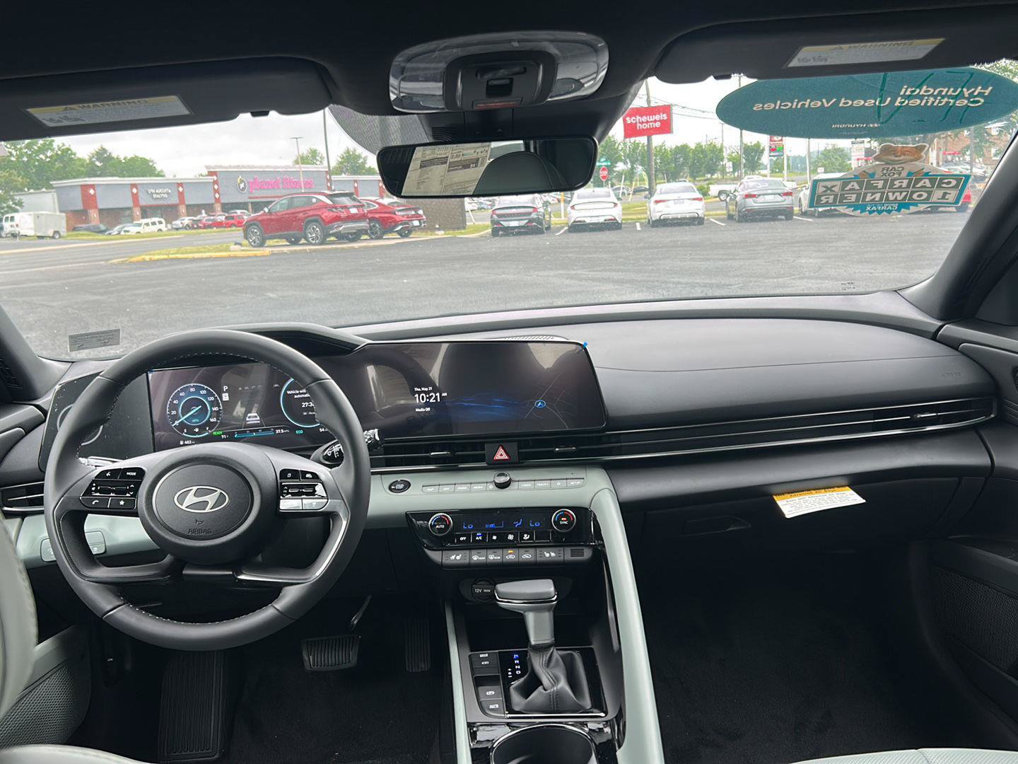 Certified 2025 Hyundai Elantra Limited FWD image 19