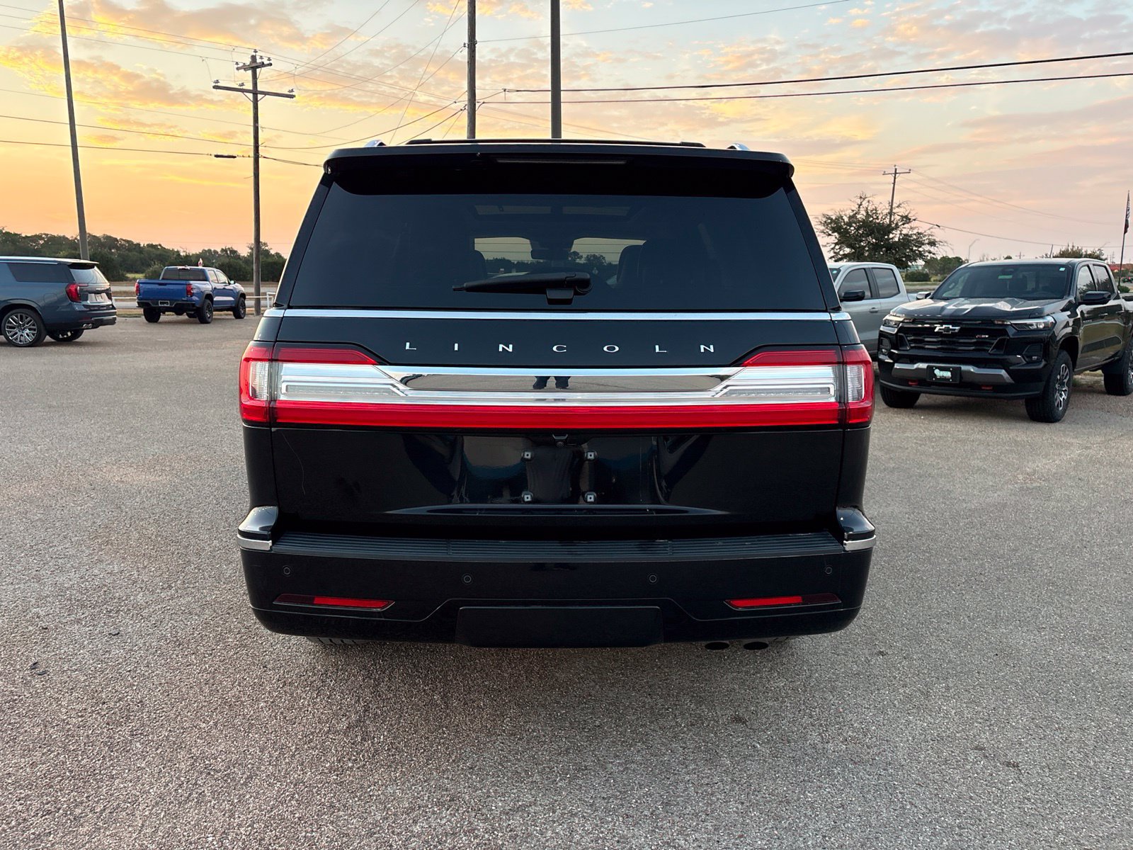 Used 2021 Lincoln Navigator Reserve AWD/4WD image 5