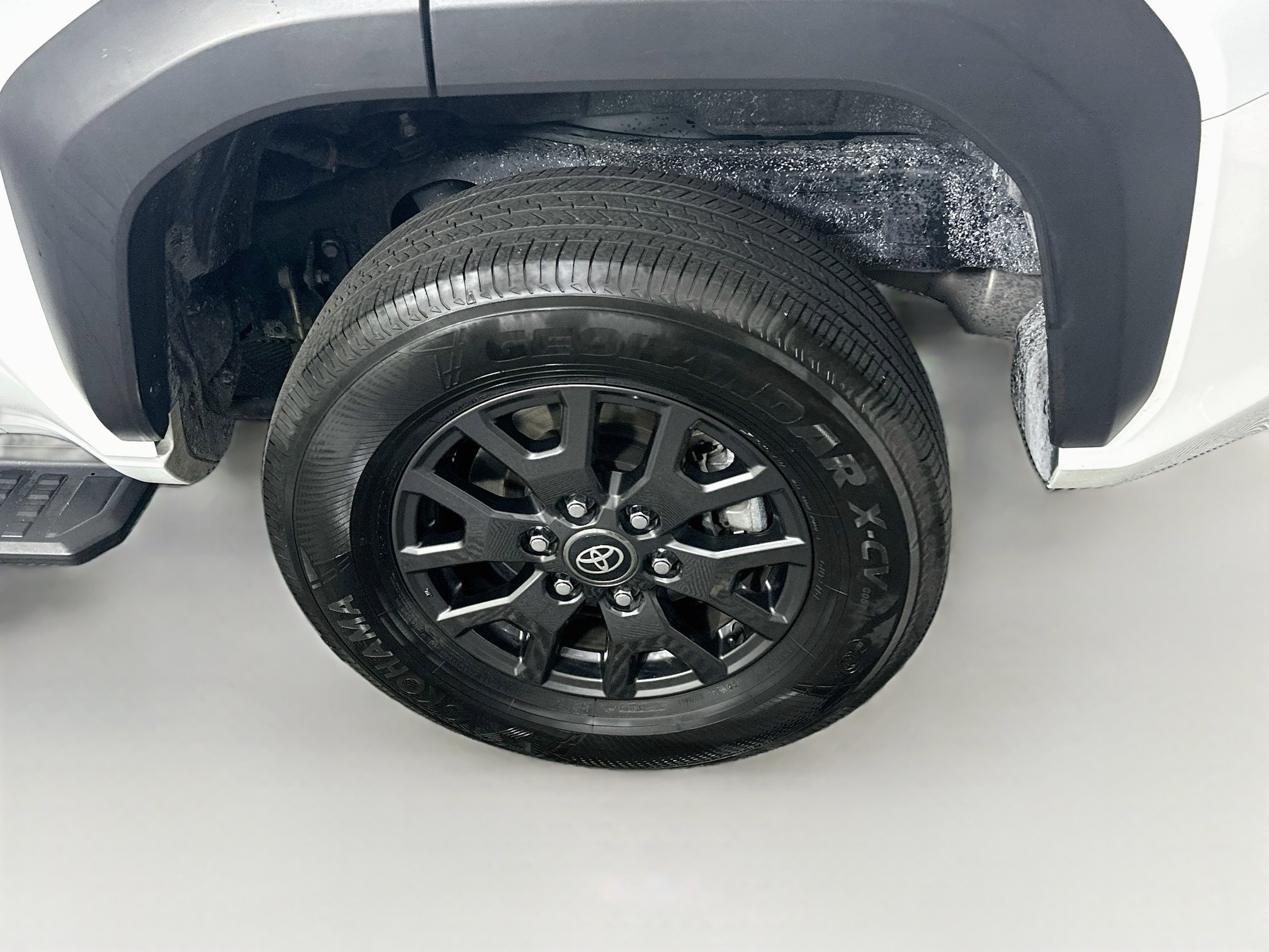 Used 2025 Toyota 4Runner SR5 AWD/4WD image 11