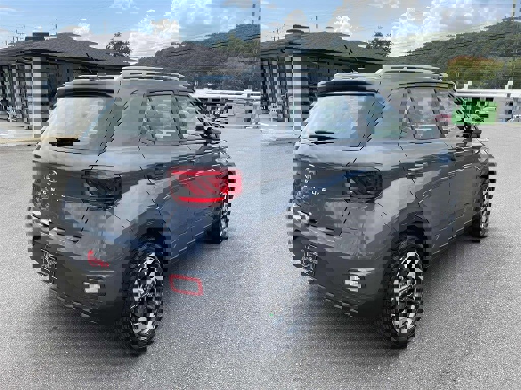 New 2026 Hyundai Venue SEL image 3