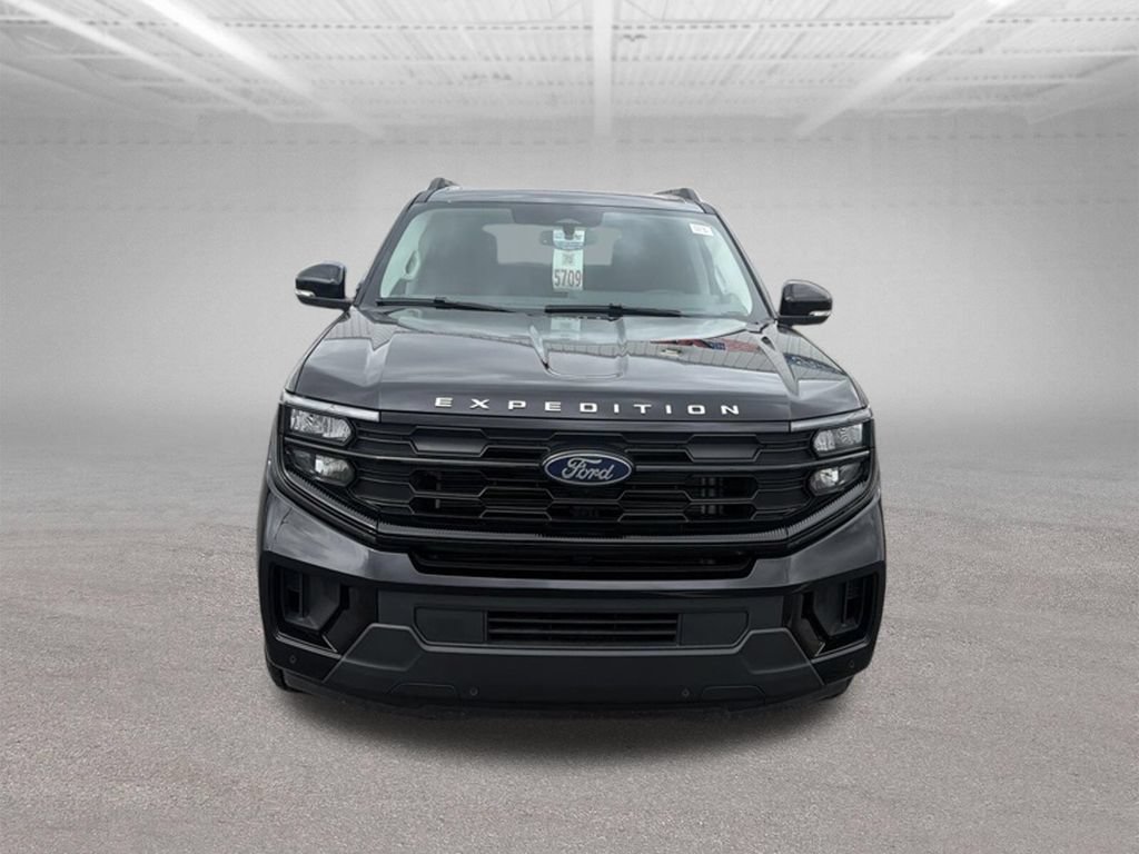 Used 2026 Ford Expedition Active AWD/4WD image 3