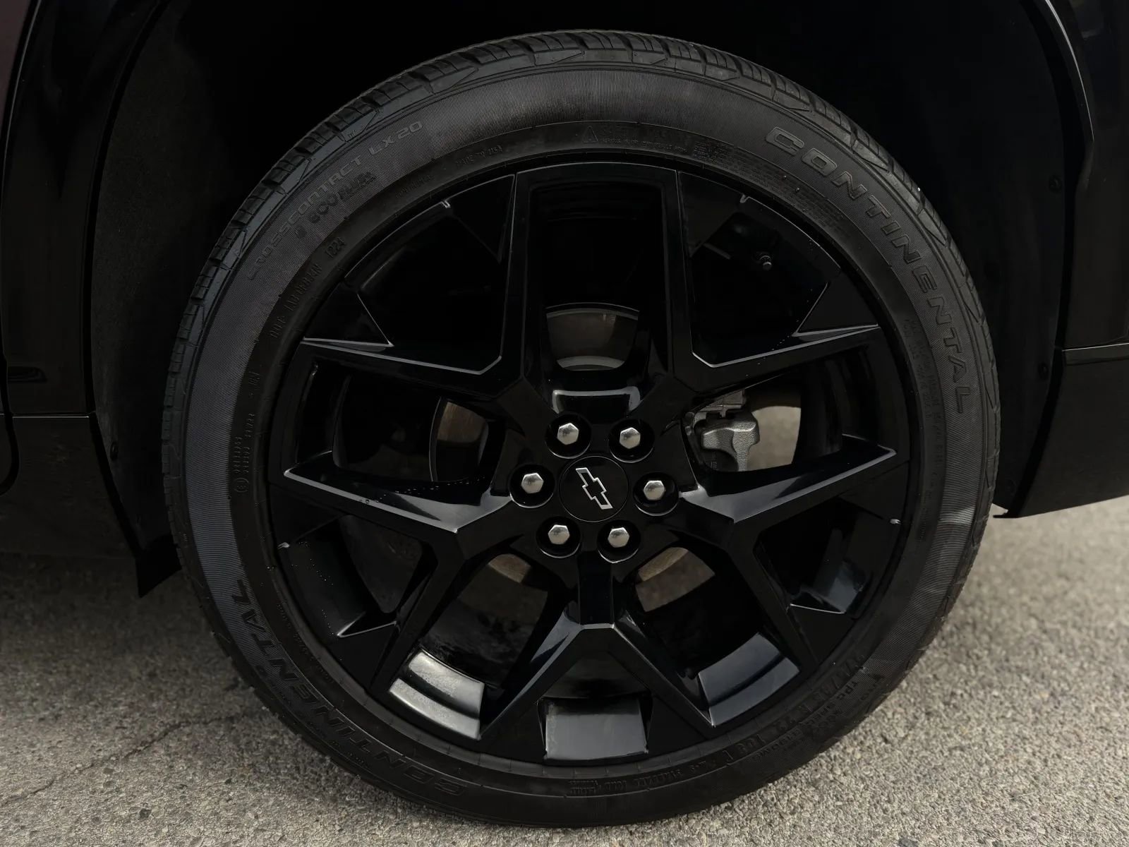 Used 2024 Chevrolet Traverse RS image 50