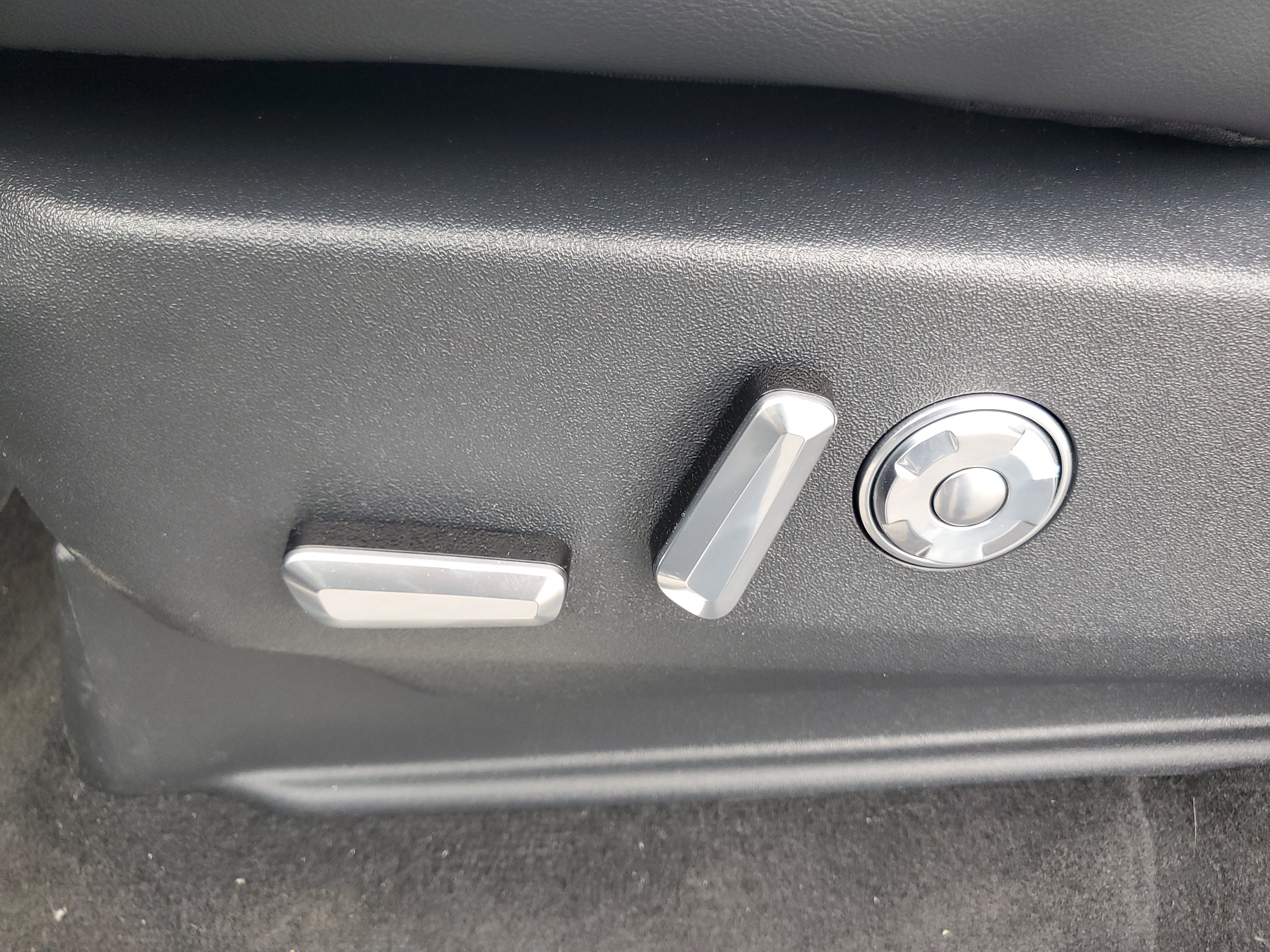 New 2026 Lincoln Navigator L Black Label AWD/4WD image 13