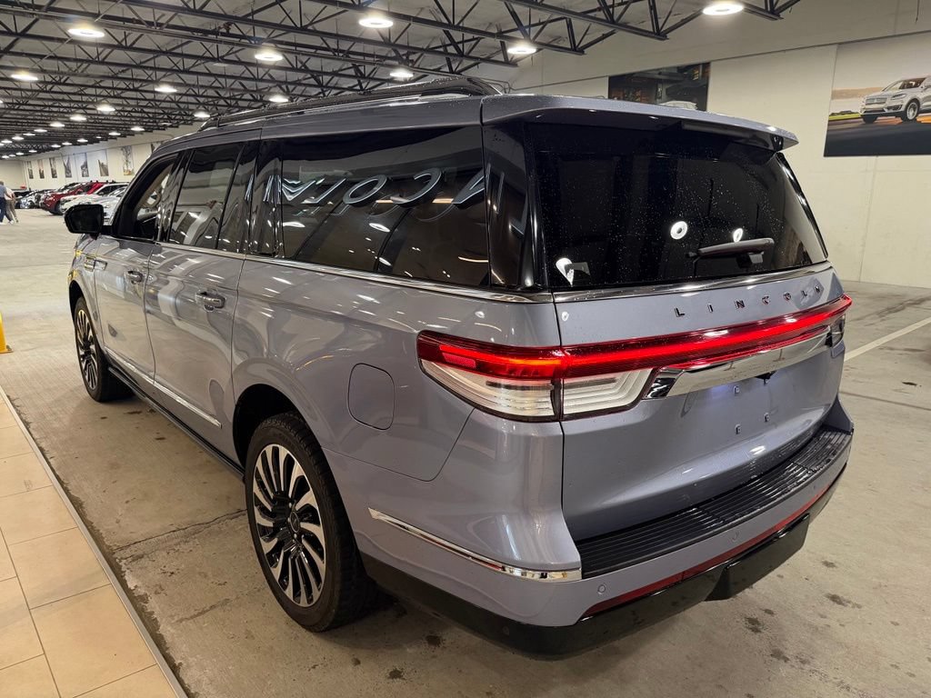 Used 2022 Lincoln Navigator L Black Label AWD/4WD image 11