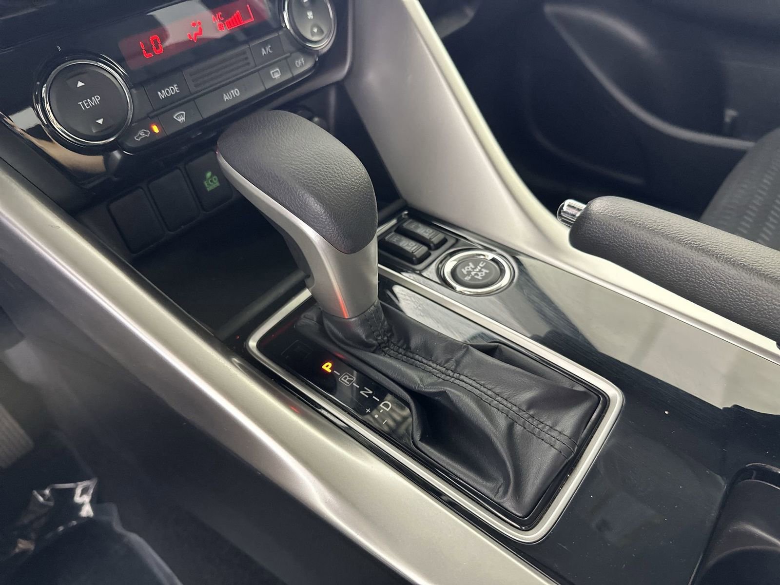 Used 2024 Mitsubishi Eclipse Cross LE image 20