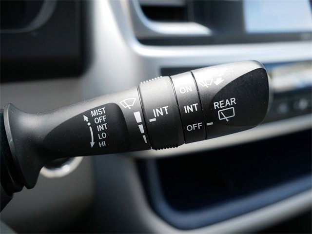 Used 2015 Toyota Highlander XLE image 25